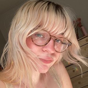 Meet your Posher, Erina